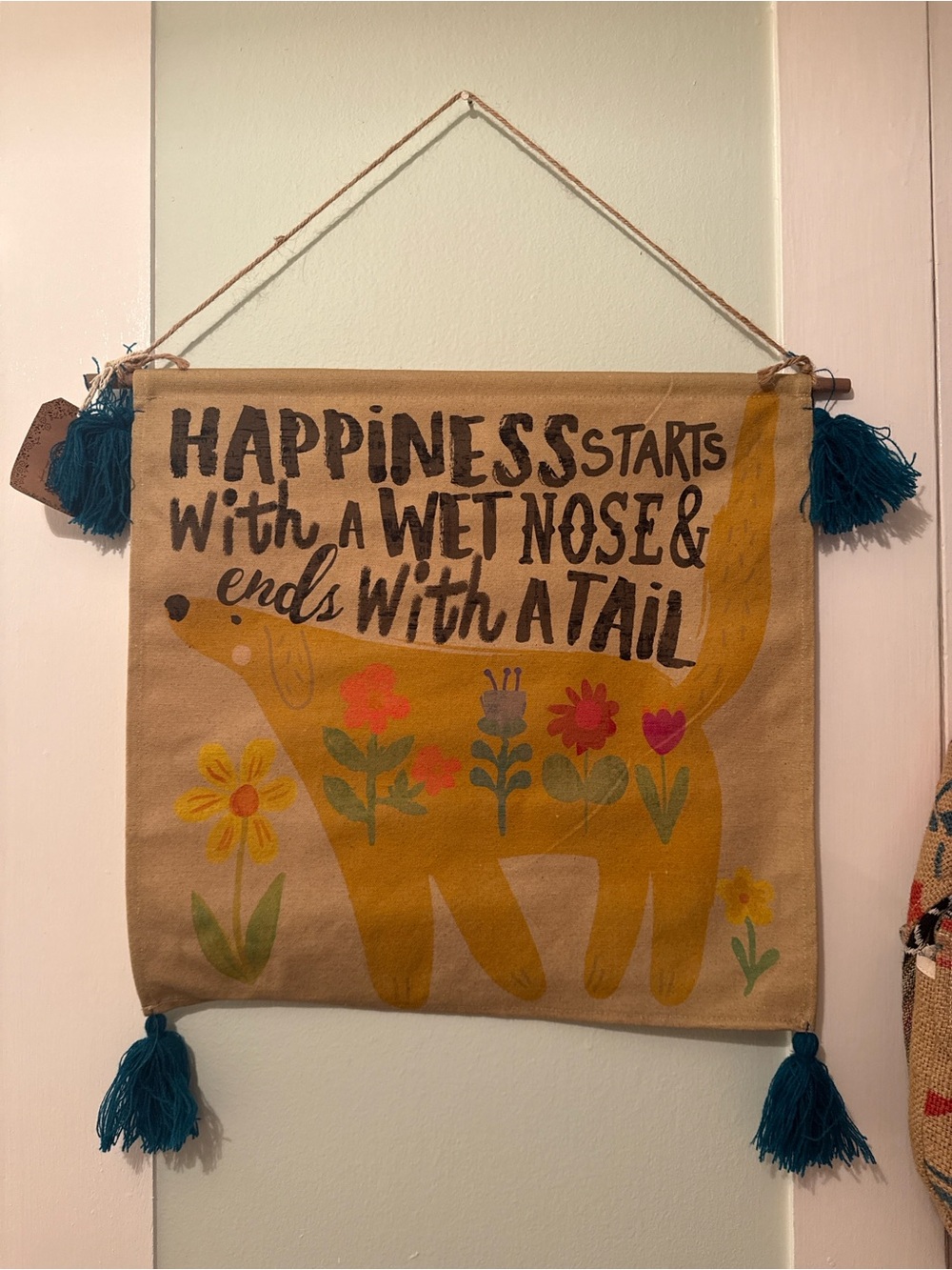 Decorative 'Happiness Starts' Dog Wall Hanging Tapestry